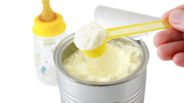 Você sabe como diluir corretamente o leite do seu filho?